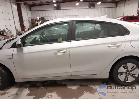 2017 Hyundai Ioniq Hybrid Blue from USA, damaged, VIN KMHC65LCXHU057496